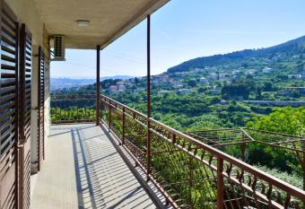 2 bedrooms apartment with furnished balcony and wifi at Klis has Balcony rooms