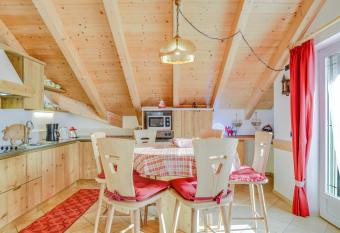 Appartamento Maura has Balcony rooms