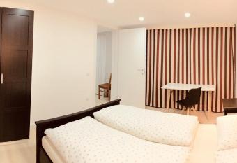 Main-Apartments allows 18 year olds to book a room