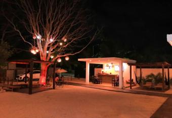 Cedro Rojo has Balcony rooms