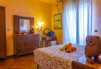 B&B Casa Florinda has rooms with a private hot tub