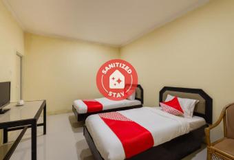 OYO 1966 Bromo Hill allows 18 year olds to book a room