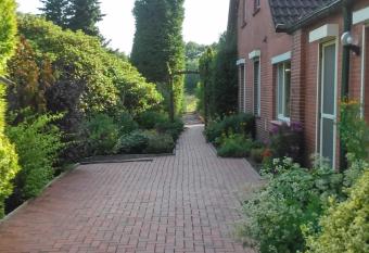 Ferienwohnung Am K  nigsmoor, 65323 has Balcony rooms