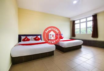 OYO 89585 Hotel Happy Inn allows 18 year olds to book a room