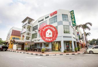 OYO 89590 Hotel Foong Inn allows 18 year olds to book a room