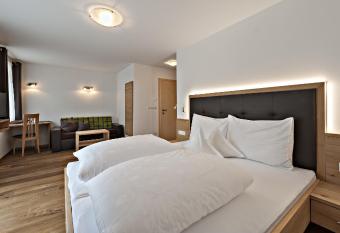 Hotel Pfandleralm has Balcony rooms