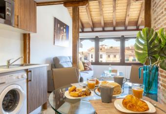 Apartamentos Ejemplares allows 18 year olds to book a room