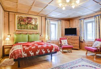 Ciasa Micelin - Appartamento Clara has Balcony rooms