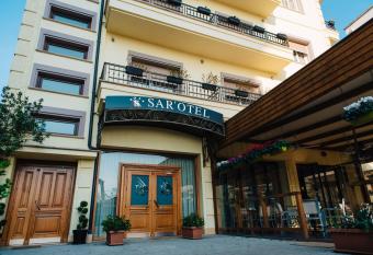 Sar Otel Boutique Hotel allows 18 year olds to book a room