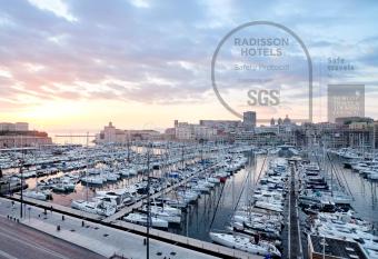 Radisson Blu Hotel Marseille Vieux Port has Balcony rooms