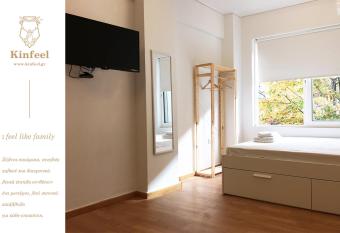 Kinfeels  downtown apartment B2 allows 18 year olds to book a room