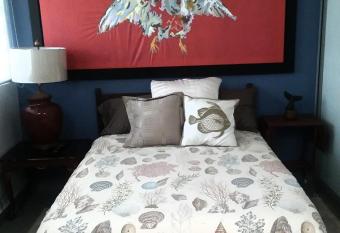 Isla Verde By The Beach Guest House has Balcony rooms