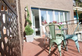 VARESE COMFORT ROOM allows 18 year olds to book a room