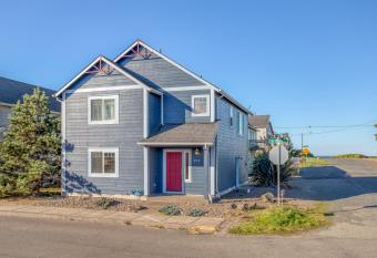 Nye Beach Nest has Balcony rooms