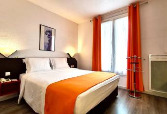 Boulogne R  sidence Hotel allows 18 year olds to book a room