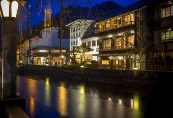 Sumihei Bettei Toki Toki allows 18 year olds to book a room