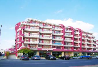 Cabana Beach Club Complex has Balcony rooms