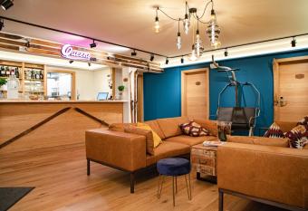 Roomie Alps Design Hostel has Balcony rooms