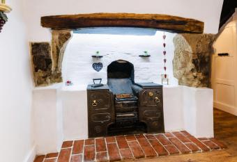 Wesley House Shrewsbury Town centre has Balcony rooms