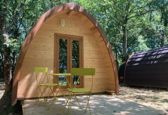 Camping Vila de Sarria has Balcony rooms