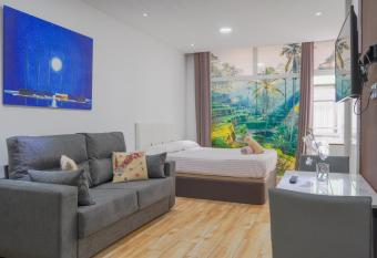 401 APARTAMENTO NUEVO VISTA MAR con BALC  N allows 18 year olds to book a room