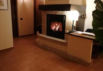 Le Vecchie Scuderie has Balcony rooms