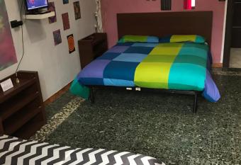 Camera in alloggio in totale indipendenza has Balcony rooms