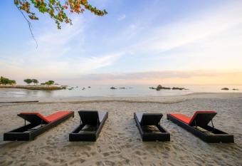 Mercure Penang Beach allows 18 year olds to book a room