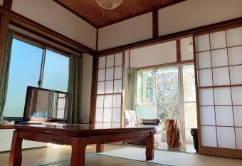 Kamakura Cottage has Balcony rooms