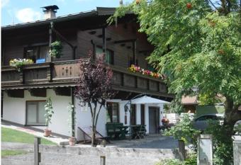 Appartements Strasser Angelika has Balcony rooms