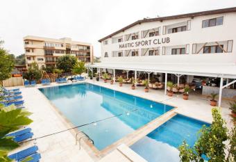 Nautic Sport Club allows 18 year olds to book a room