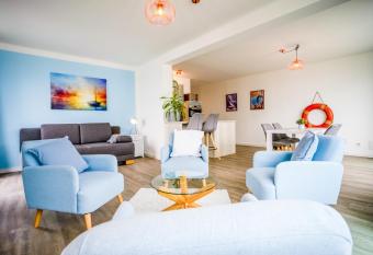 Suite 45  has Balcony rooms