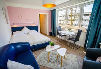 Studio 21  has Balcony rooms