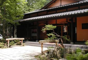 Kanouya allows 18 year olds to book a room