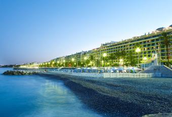 Radisson Blu Hotel Nice allows 18 year olds to book a room