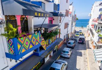 CASA MAR  A MALEC  N allows 18 year olds to book a room