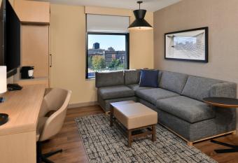 Hyatt Place Chicago/Wicker Park has Balcony rooms