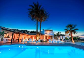 Es Pas Formentera Agroturismo has Balcony rooms