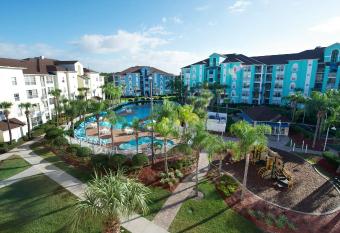 Hilton Vacation Club Grande Villas Orlando allows 18 year olds to book a room