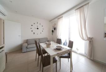 Slow Chic Apartment Ganzirri has Balcony rooms