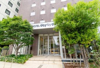 Hotel day by day has Smoking rooms