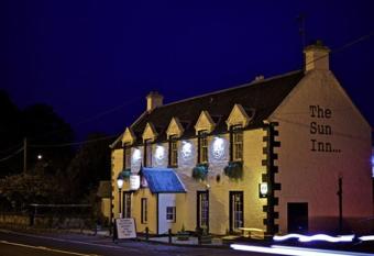 The Sun Inn has rooms with a private hot tub