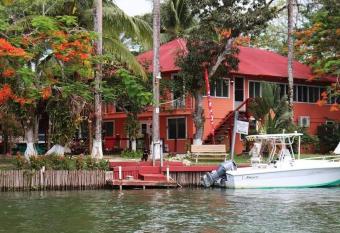 River Bend Resort Bze has Balcony rooms