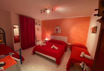 Colomba Bianca has Balcony rooms