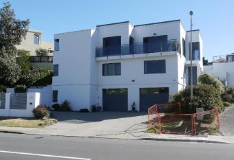 379 Kapiti allows 18 year olds to book a room