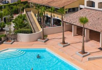 Appart H  tel Agathea has Balcony rooms