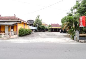 The Joglo Family Hotel allows 18 year olds to book a room