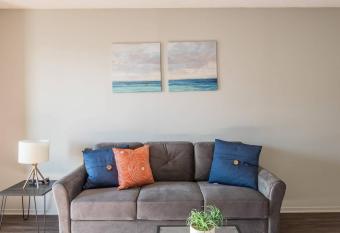 FRONTDESK The Churchill Apts Downtown Minneapolis has Balcony rooms