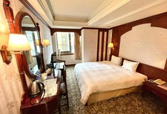 Meadow Hotel Taipei allows 18 year olds to book a room