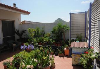 Domu de Mari has Balcony rooms